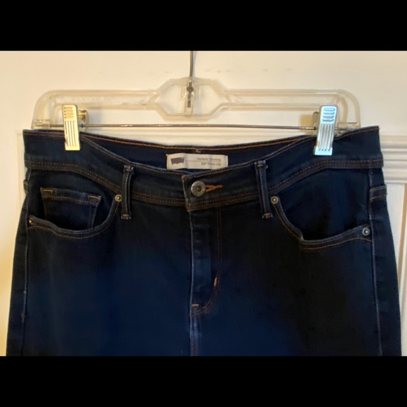 LEVI’S 512 5 Pocket Jeans (waist-32”) - Picture 4 of 5